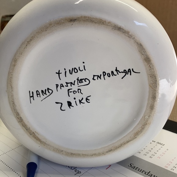 Portugal  Tivoli Zrike hand painted canister - Picture 7 of 7